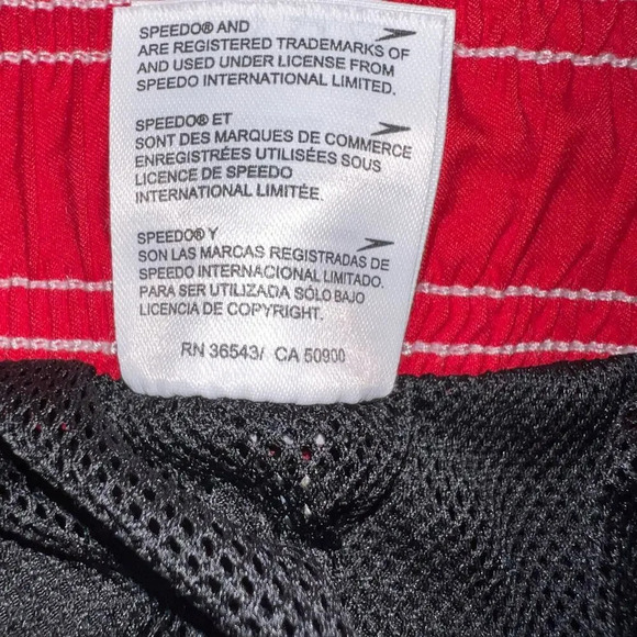 Speedo, M, black, red, white cargo board shorts, tie, mesh lined swim trunks - Picture 8 of 9